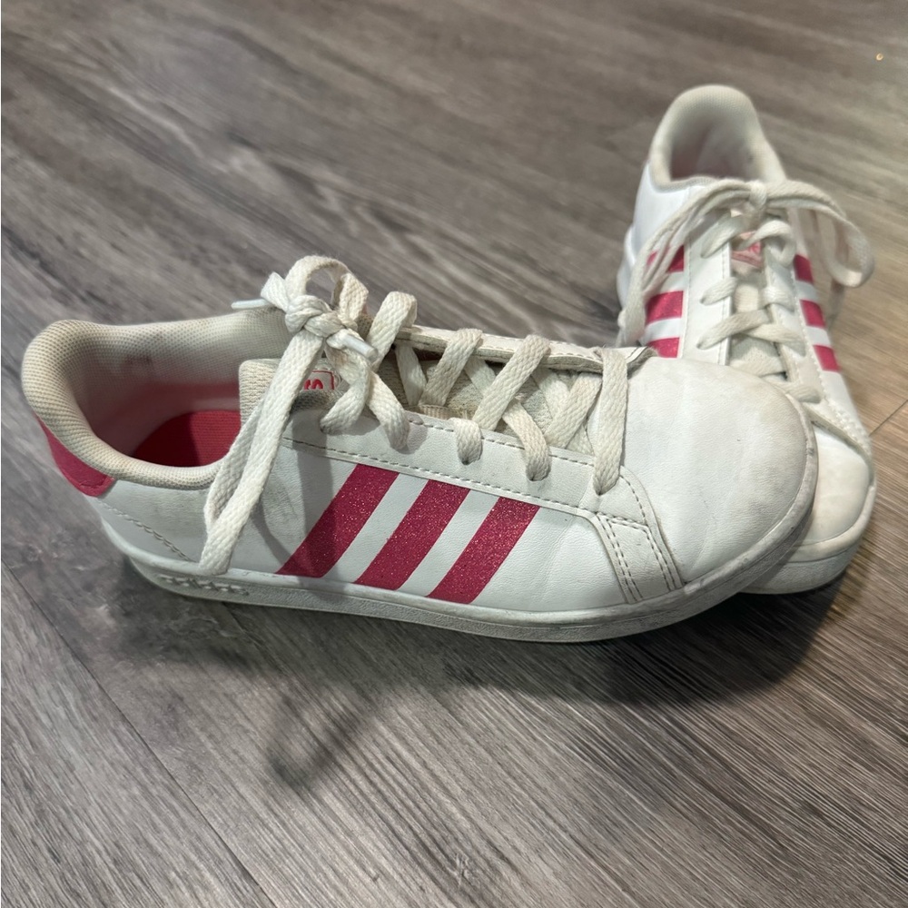 Girls Adidas White with Pink Glitter Stripes Sneakers - Size 13